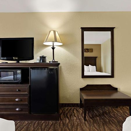 Best Western Center Pointe Inn Μπράνσον Εξωτερικό φωτογραφία