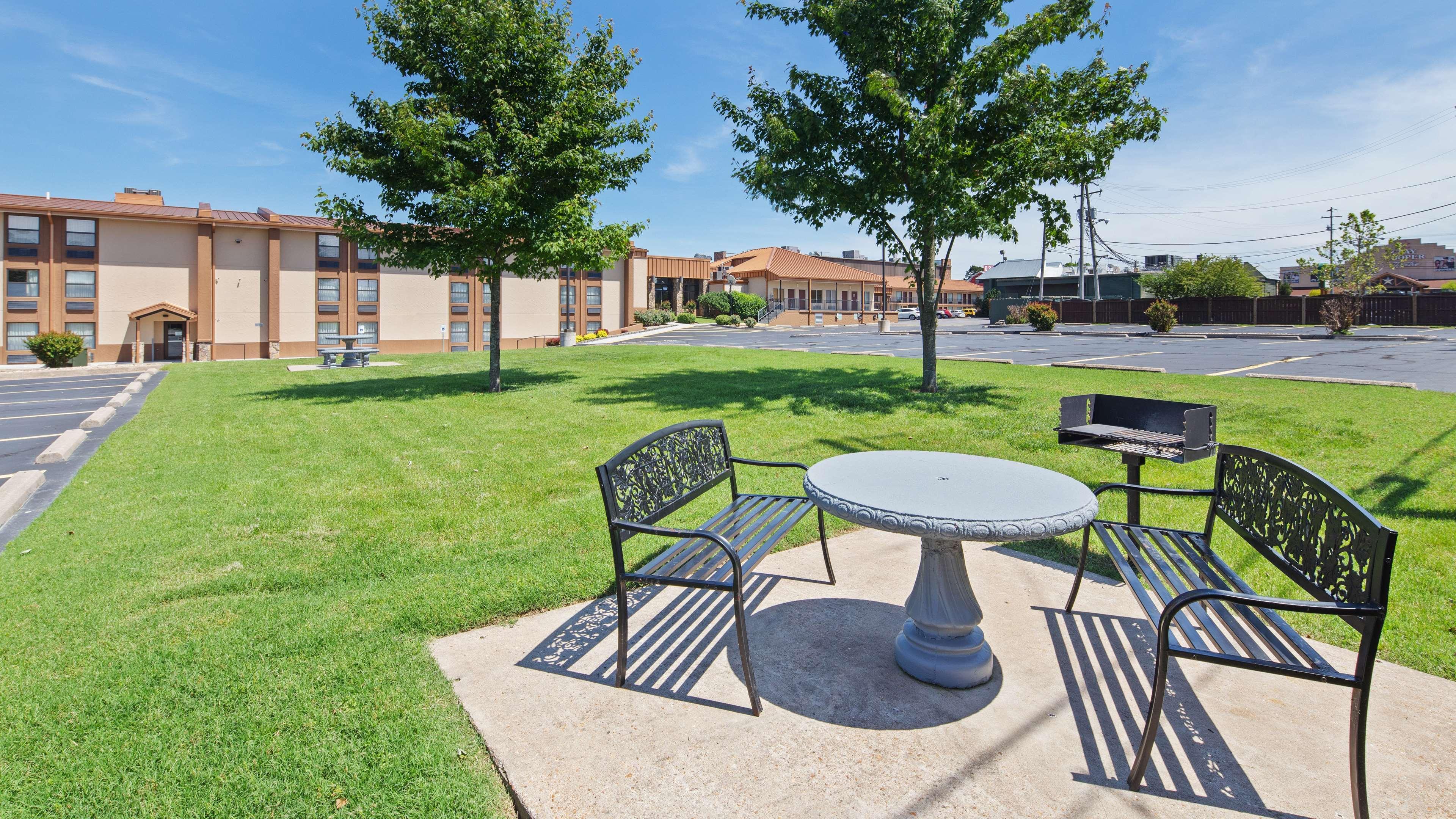 Best Western Center Pointe Inn Μπράνσον Εξωτερικό φωτογραφία